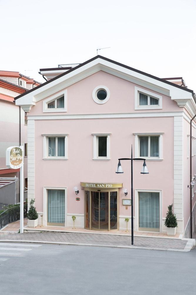 Hotel San Pio San Giovanni Rotondo Ngoại thất bức ảnh