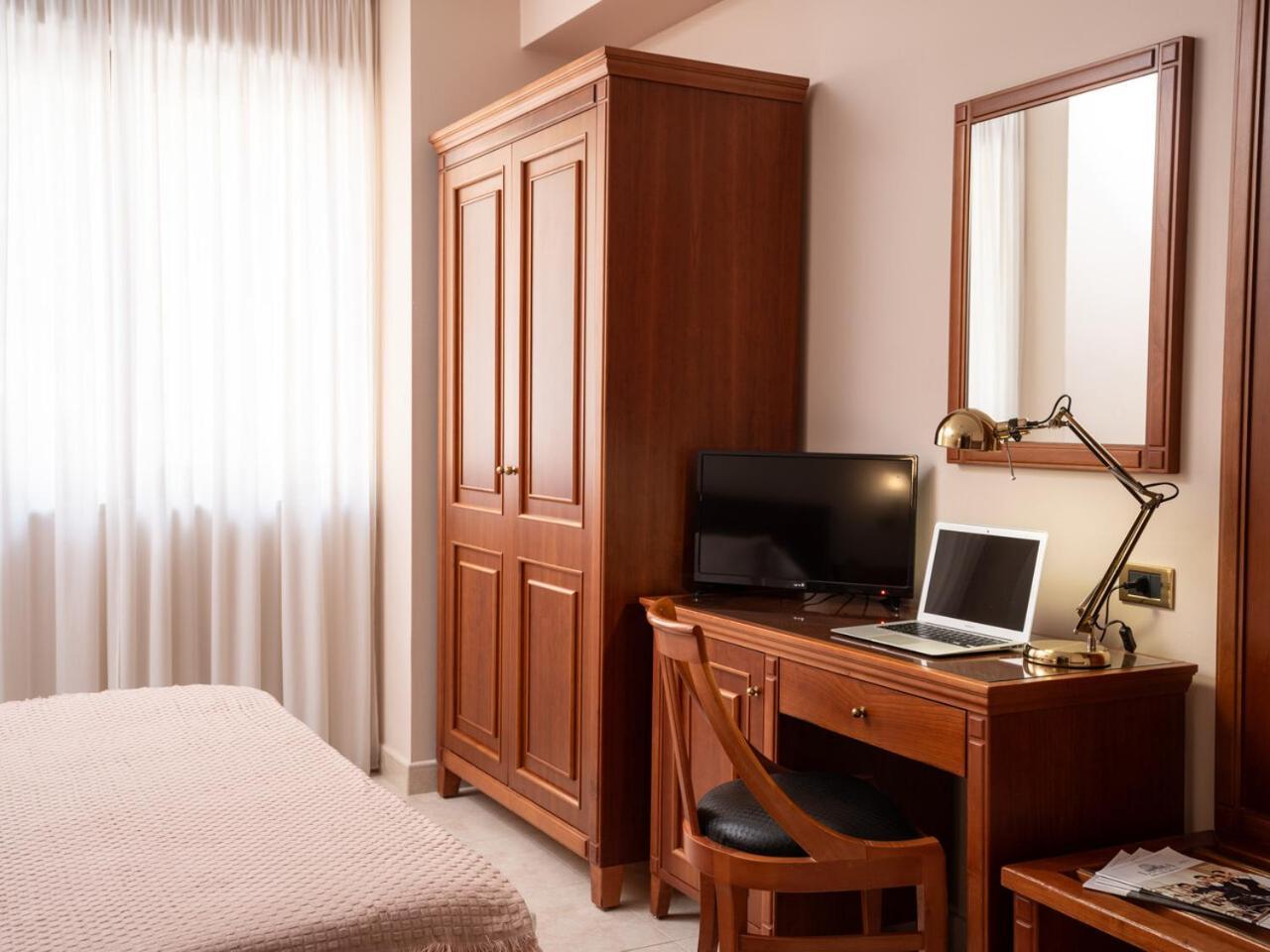 Hotel San Pio San Giovanni Rotondo Ngoại thất bức ảnh