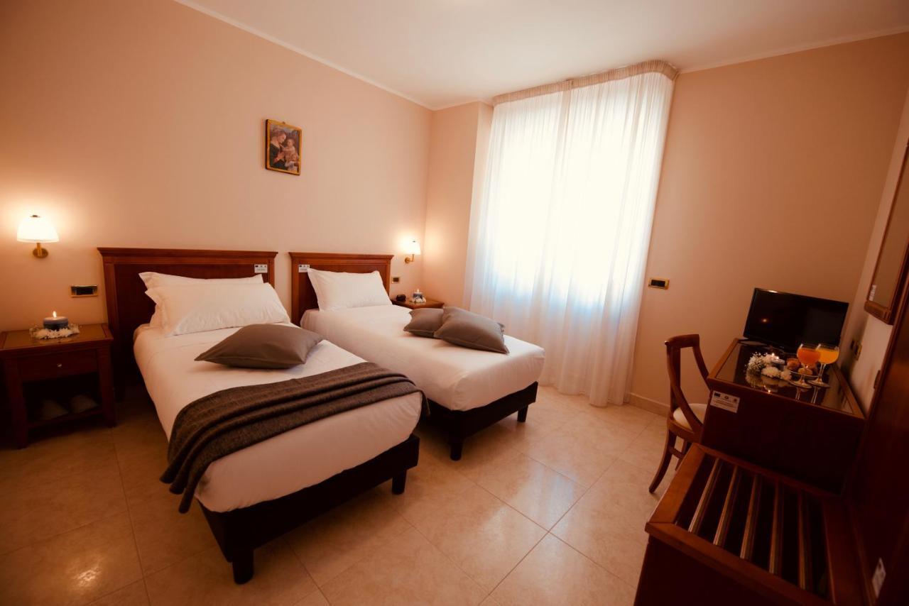 Hotel San Pio San Giovanni Rotondo Ngoại thất bức ảnh